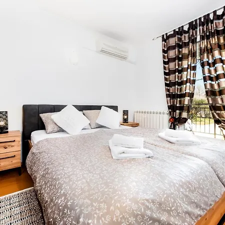 Apartman Lea's *