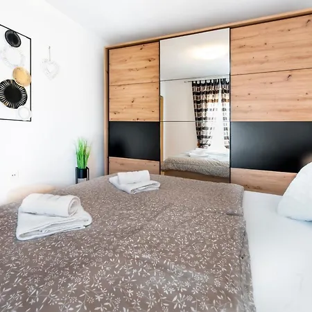 Apartman Lea's *